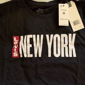 Men’s Black NWT Levi’s Shirt Sz Medium